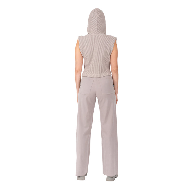 Weite Hose zum Binden
