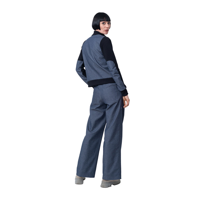 Weite Jeanshose zum Binden